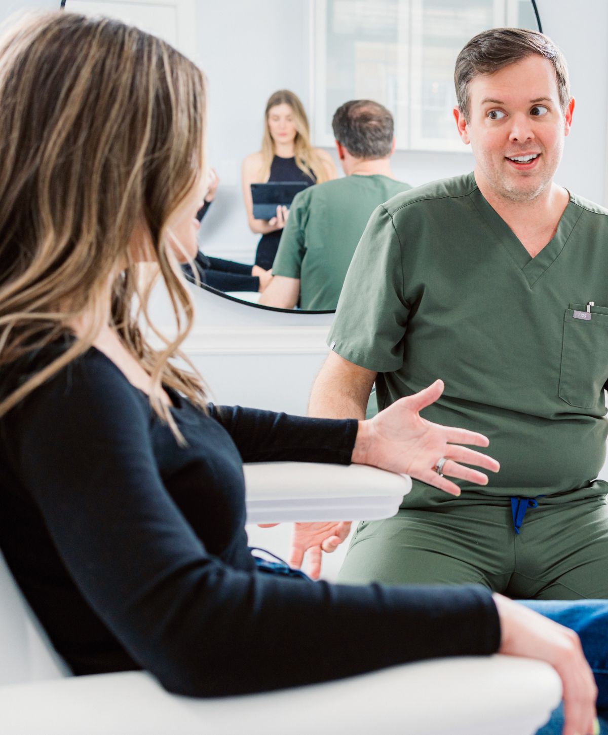 Hinsdale Breast Surgeon Dr. Alford talking with patient