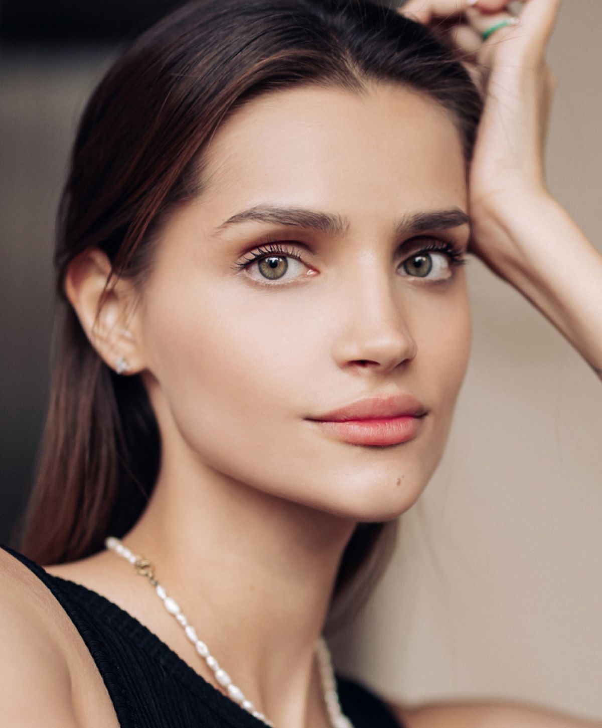 Hinsdale skin care model with brown hair